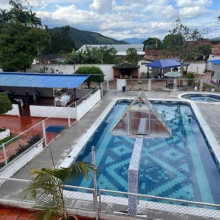 Hotel La Casona Chinácota Buitenkant foto