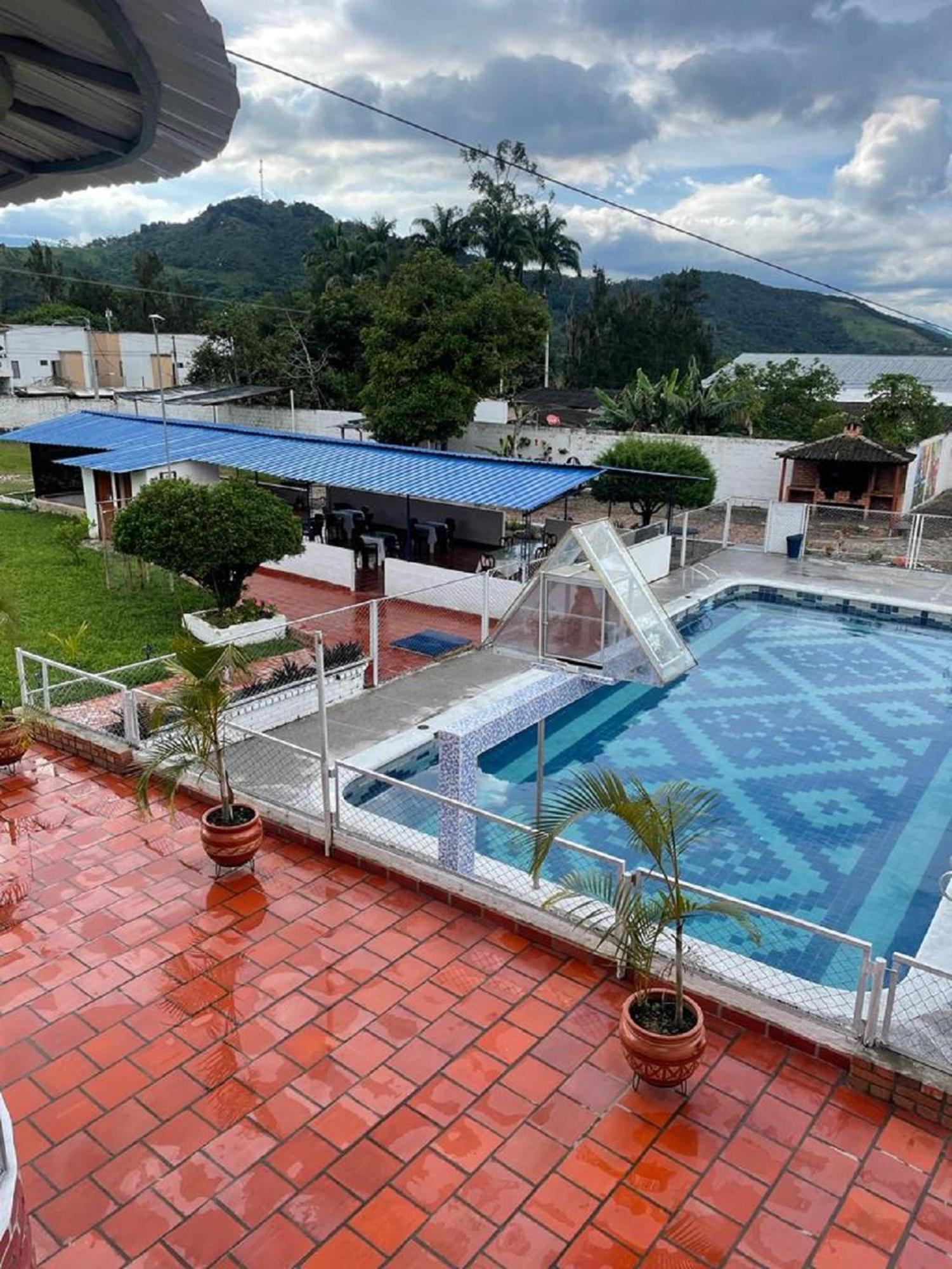 Hotel La Casona Chinácota Buitenkant foto